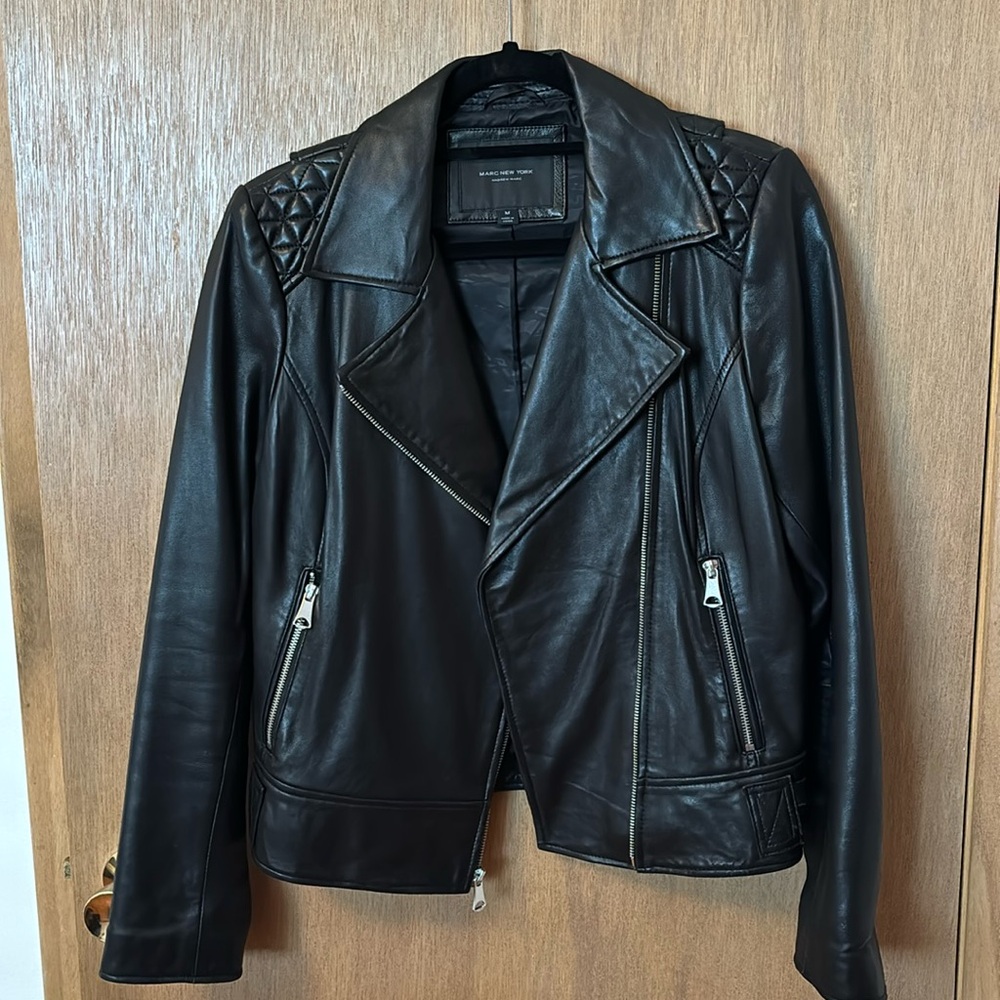 Size M Andrew Marc black leather jacket